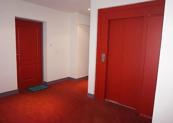 Apartment 2 Pieces Avec Piscine Et Parking Prive, Proche Plage, - Fr-1-465-26 Merville-Franceville-Plage