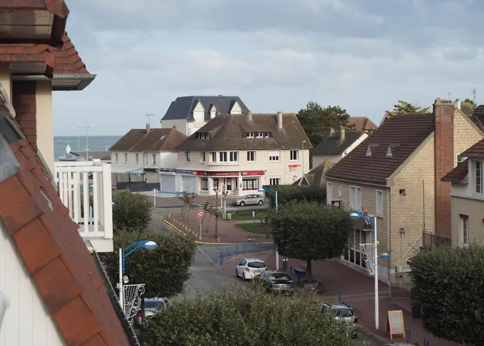 2 Pieces Avec Piscine Et Parking Prive, Proche Plage, - Fr-1-465-26 Merville-Franceville-Plage